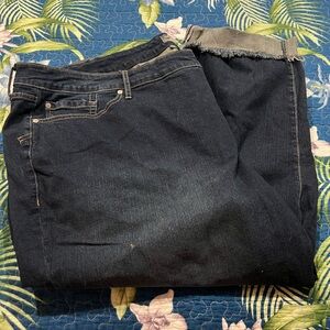 Woman’s Plus Size Cropped Boyfriend Jean